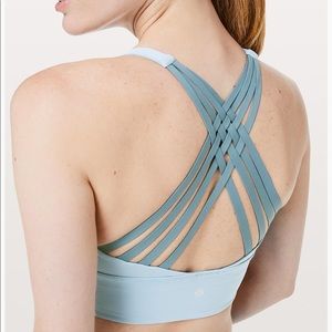 NWT Free To Be Moved Bra